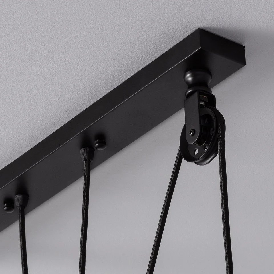 Lustre salon industriel noir 4 Lustre noir indus
