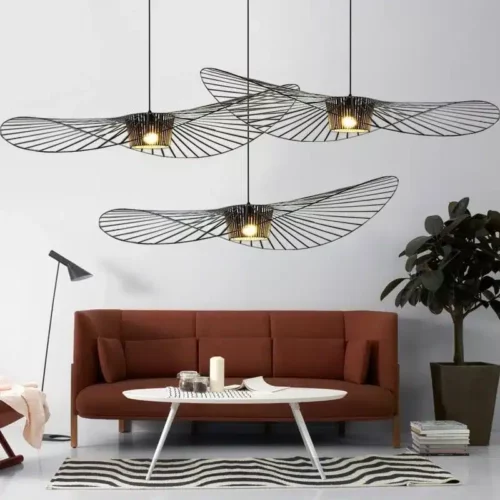 Lustre noir chapeau